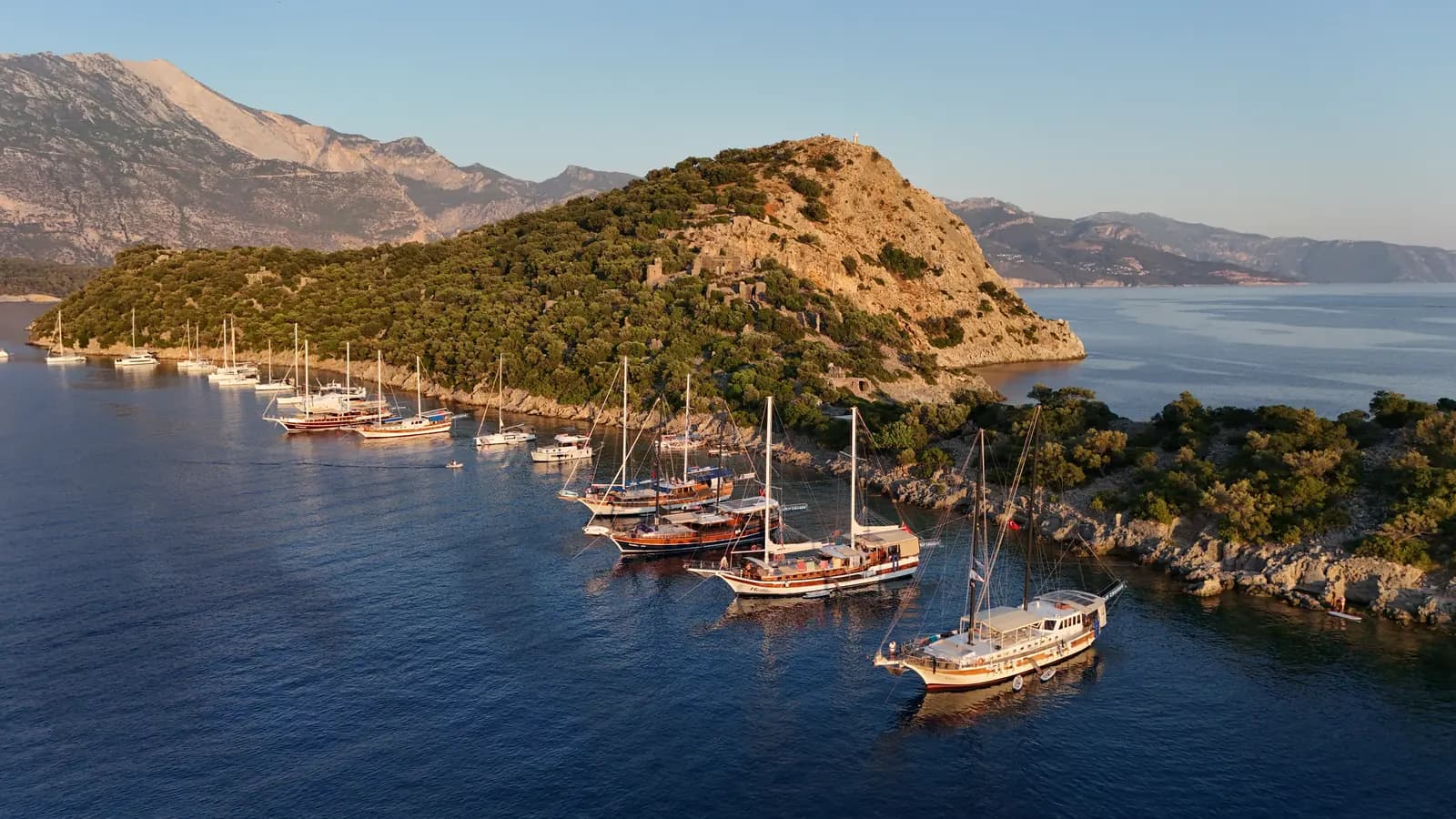 Antalya to Istanbul with 3-Night Gulet Cruise