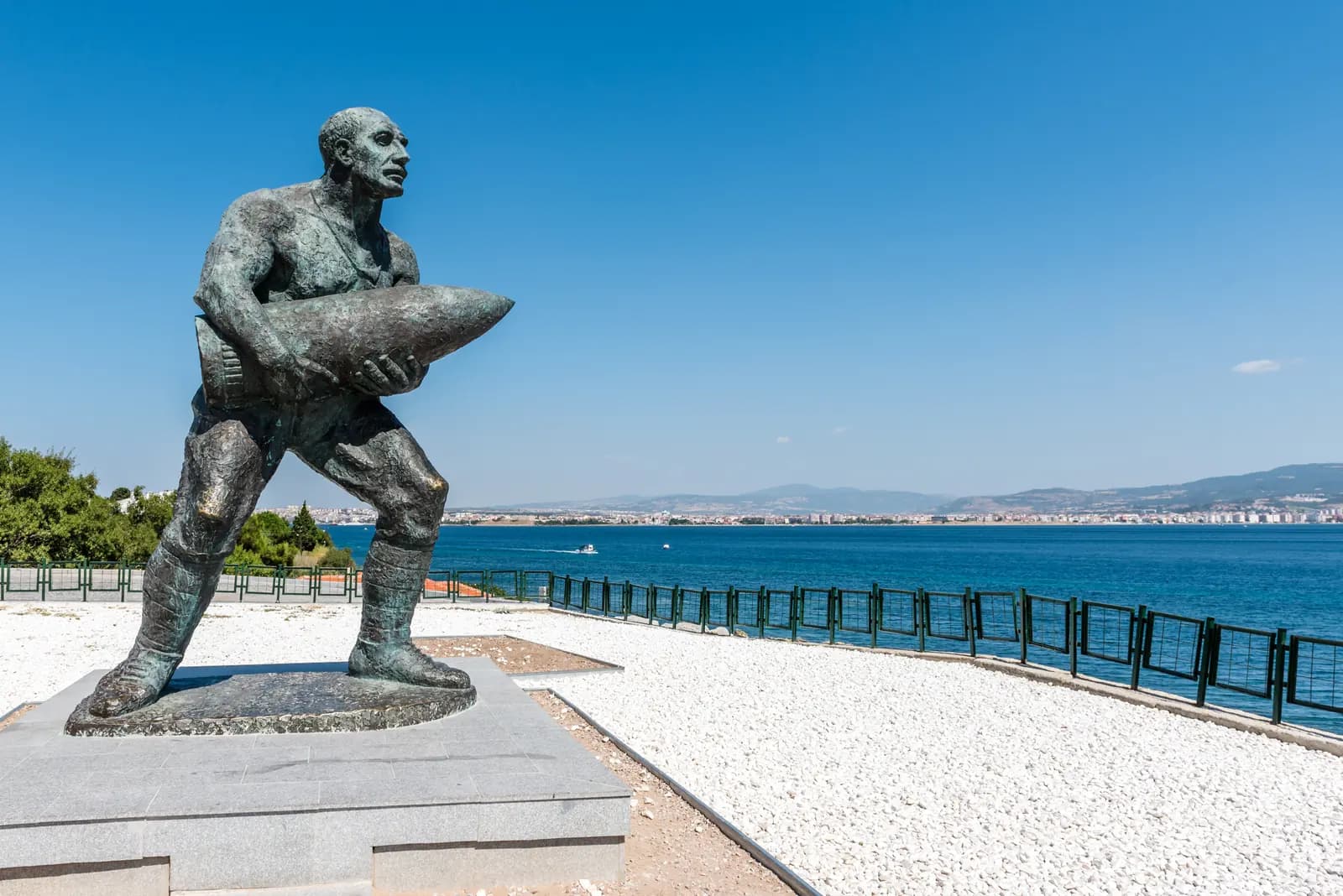 Statue of Corporal Seyit, Gallipoli